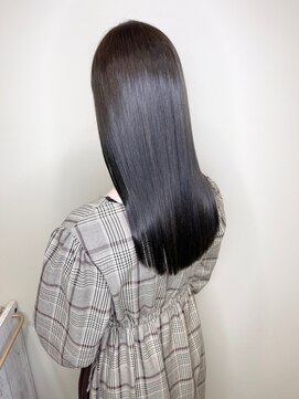 ジーナ 船橋(Zina) オトナ女子ツヤ髪アッシュカラーふんわりミディシースルーバング