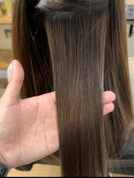 フュルスティン(FURSTIN) 10代20代30代40代髪質改善ストレート/サラツヤ/縮毛矯正