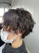 シャロン(SHARON)&nbsp;【SHARON原宿】刈り上げハンサムショート×自然乾燥ウェーブ