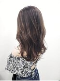ブラウンカラーモテ髪ふんわりカール巻き髪大人女子