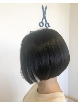 ミカサ(micasa) つやつやダークカラーボブ