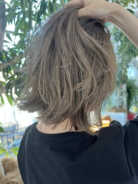 ルーヴェ(LOWE) 【natsumi】極細ハイライト,白髪ぼかしミルクティベージュ