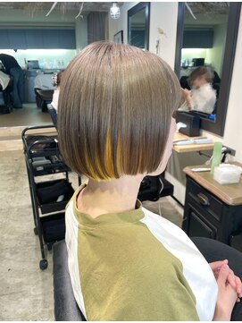 ノイ(noi) #noi_style ミニボブ×ベージュ&イエローカラー