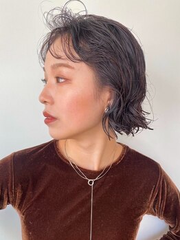 モクレン(mokuren.)の写真/骨格,顔の形,髪質,お悩みを見極めて丁寧に施術。デザイン性のある似合わせカットでより好印象な雰囲気へ◎