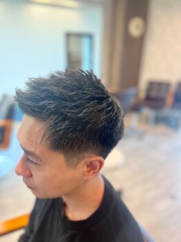 イデアル(ide'al)の写真/【月曜OPEN★20時迄営業】経験豊富なスタイリストが担当◎個性を活かしつつ、トレンドを意識したヘアに＊