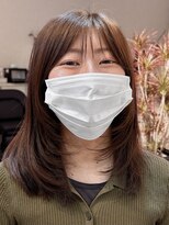 栞美容室&nbsp;顔周りレイヤーロング