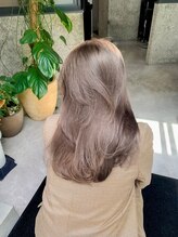 チル(chill) レイヤーカットとグレージュ【仙台】【グレージュ】【髪質改善】