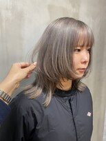 クプラ(Qpula) ホワイトグレージュ/レイヤーカット