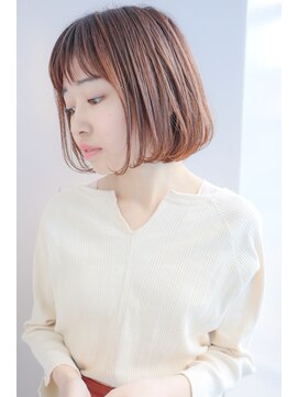 リタ(Lita) ◎ニュアンスカール×ナチュラルボブ