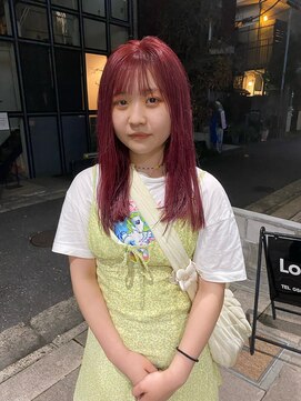 ルーム(Loom.) ビビットなレッドカラー