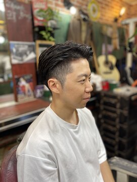 ヘアースタジオアルファ ツーブロック　カット