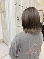 ノーム バイ アウラ(norm. by aura) ハイライト ボブ グレージュ