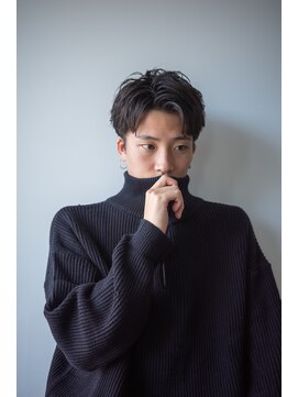 プラスヘアー(plus HAIR) 《出島》　アップバングショート