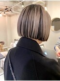 デザインカラーコントラストハイライト切りっぱなしボブ