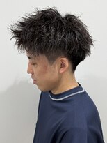 ヒュイル バイ ニアウ(Hwyl by Niau) メンズアップバングショートパーマツイストパーマ刈り上げ