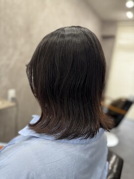 アールフォー 立石(R.4) 外ハネナチュラルミディ