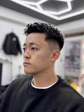 アイパー（濡れパン）×スキンフェード　所沢市/小手指/バーバー