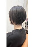 ショートボブ