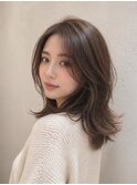 ミディアムレイヤー地毛風韓国風ヘア抜け感顔周りカット
