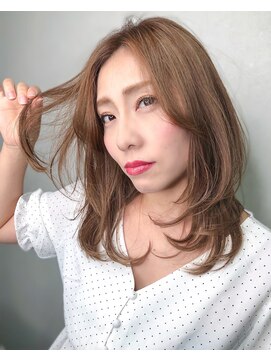 コジック ヘアアンドアイ(Cogic hair & eye) ブラウンブリーチハイライトバタフライレイヤーハッシュカット