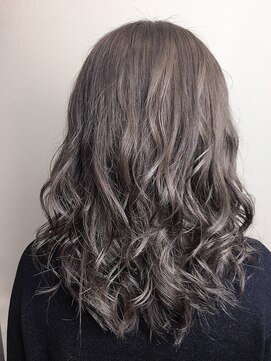 ヘアサロンエム 大宮東口(HAIR SALON M) デザインカラー/厚めバング/ローライト/スリークボブ