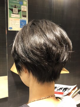 レリビー(LELiBE) 首元スッキリショート