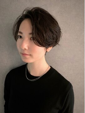 イトシテ ハンサムショート×ブラックカラー【担当ジン トモヒト】