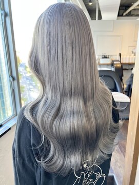 トロニー(TLONY) ホワイトグレー ダブルカラー stylist/miaki