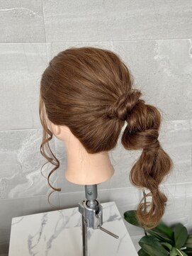 サロン Salon アイ アート 浴衣にもおすすめ! ポニーテール編みおろし