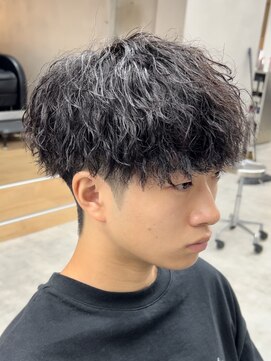 ラヴィズムバイフィフス(LUVISM by fifth) ツイストスパイラルパーマツイストパーマ刈り上げ万代新潟駅