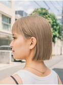 ボブ　ホワイトグレージュ　デジタルパーマ　チェリーブラウン