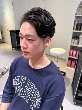 アム(amu) 爽やかツーブロック/メンズパーマ/ワンカールパーマ/スーツ短髪