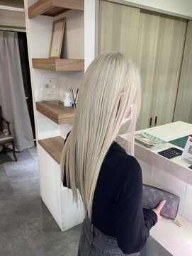 ワールドオーダー 天王寺店(WORLD ORDER) 柔らかいホワイトカラー