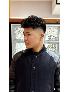 アイダブリューティー ヘア デザイン(IWT hair design) 宮城リョータパーマフェード【大名/パーマ/メンズカット】