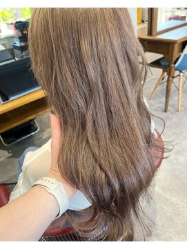 ファブ アパートメント(FAB apartment) 柔らかいベージュカラー