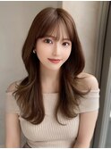 前髪ふんわりミディアムレイヤースタイルエンドカラー