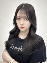 ココ 原宿(KOKO)&nbsp;M黒髪小顔ヘアオリーブグレー艶髪クラゲヘアーココアベージュ