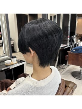 アウラ 戸出店(AULA) ハンサムショート