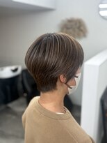 カーキヘアリンク(khaki hair link)&nbsp;明るめハイライト×白髪ぼかしショート