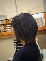 コモレビ(komorebi)&nbsp;【山本智文】脱白髪染めハイライトレイヤーカット