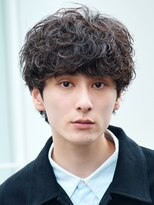バイフィフス 原宿/表参道(by fifth)&nbsp;緩め波巻きスパイラルパーマシャドウパーマメンズセンターパート
