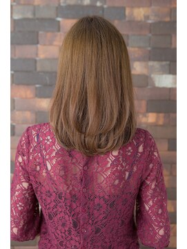 リア シェリム(Ria cherim) 【Ria 目黒】小顔レイヤーミディ