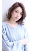 ショコラブラウンの外ハネミディ