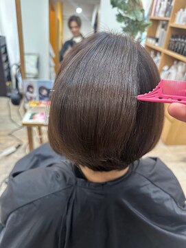 プシュケ(PSYCHE) 赤み消しカラーショートボブ大人可愛いナチュラル黒髪暗髪