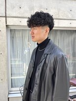 アイズ 海老名(AIZU)&nbsp;スペインカール メンズパーマ スパイラルパーマ 眉毛