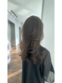 レイヤーカット　グレージュ　ナチュラル