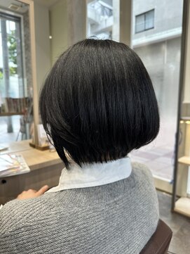 ビースリー ロア ショートボブ2025.3.1