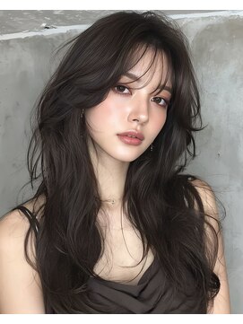 ウキ(uki) オリーブ　豊川　韓国　レイヤーカット