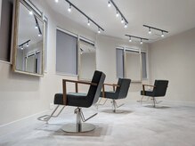 プレイスヘアー(Place Hair)の雰囲気（少人数のプライベート空間でゆっくりと施術を受けていただけます）