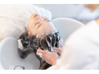 ウル 二子玉川(uru)の写真/【新規限定】カット＋カラー＋クイックヘッドスパ￥10,000☆彡通常メニューに合わせて頭皮もすっきり◎